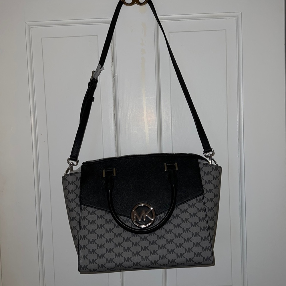 MICHAEL KORS large satchel “Hudson” purse